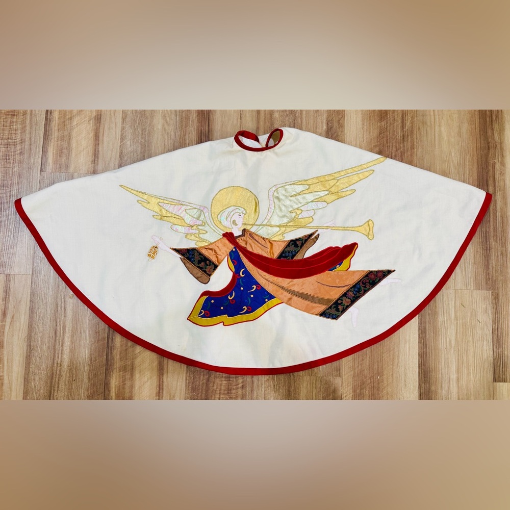 Vintage Angel Embroidered Christmas Tree Skirt with‎ Red Trim